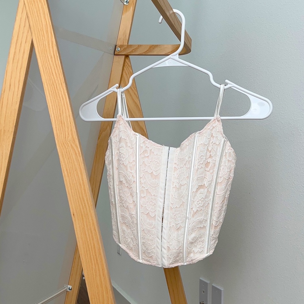 lace cropped camisole top